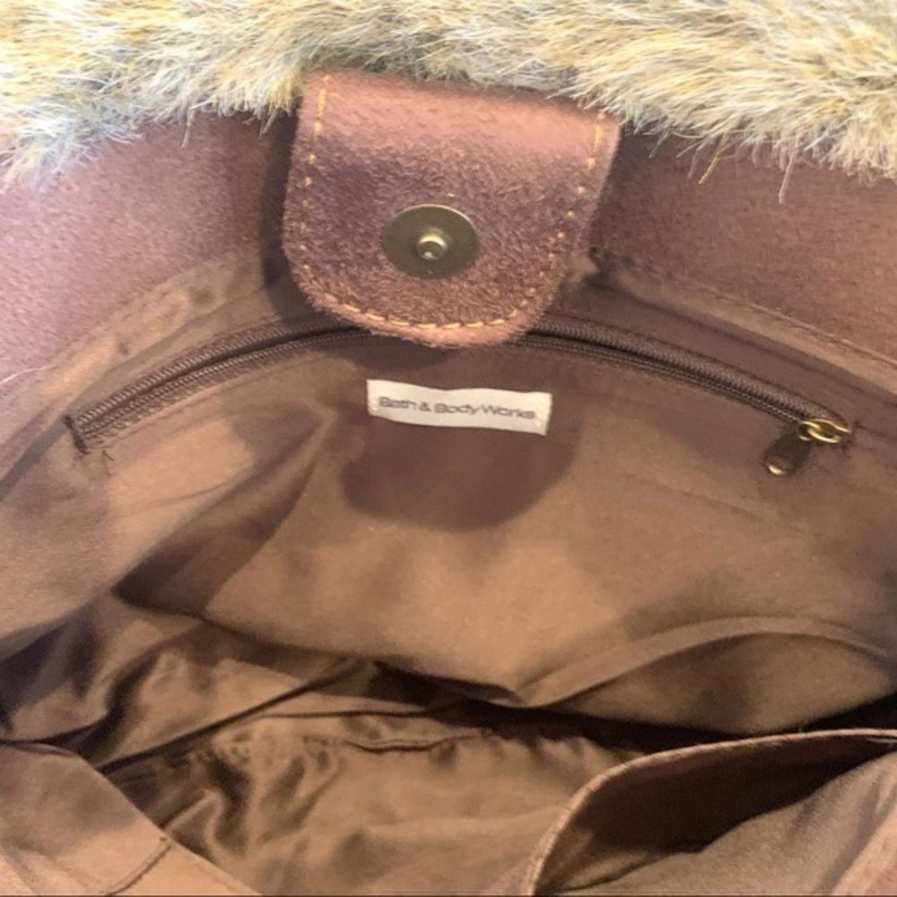 Bath & Bodywork’s Brown Faux‎ Fur Purse - Picture 9 of 15